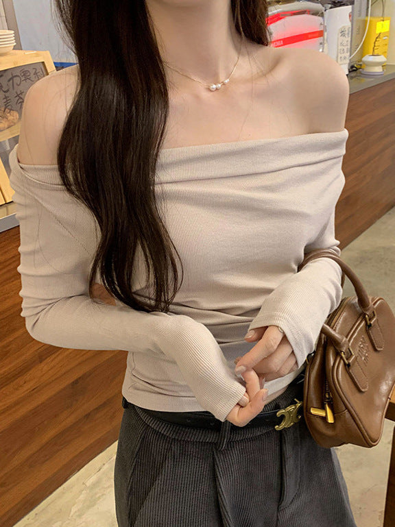 long-sleeved T-shirt